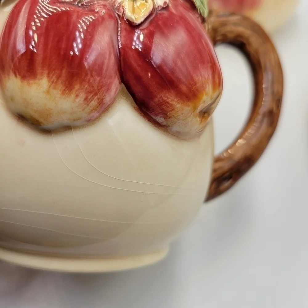 Takahashi San Francisco Hand Painted Apple Ceramic 5 Piece Tea set w/2 Lids